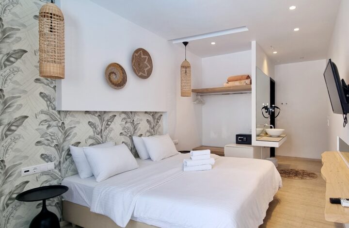 Double or Twin Room with Pool View